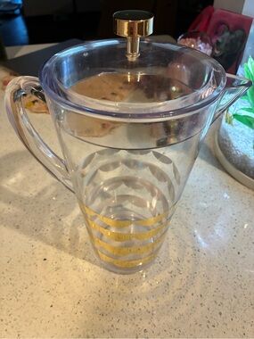 kate spade clear pitcher with gold stripe accents (plastic)